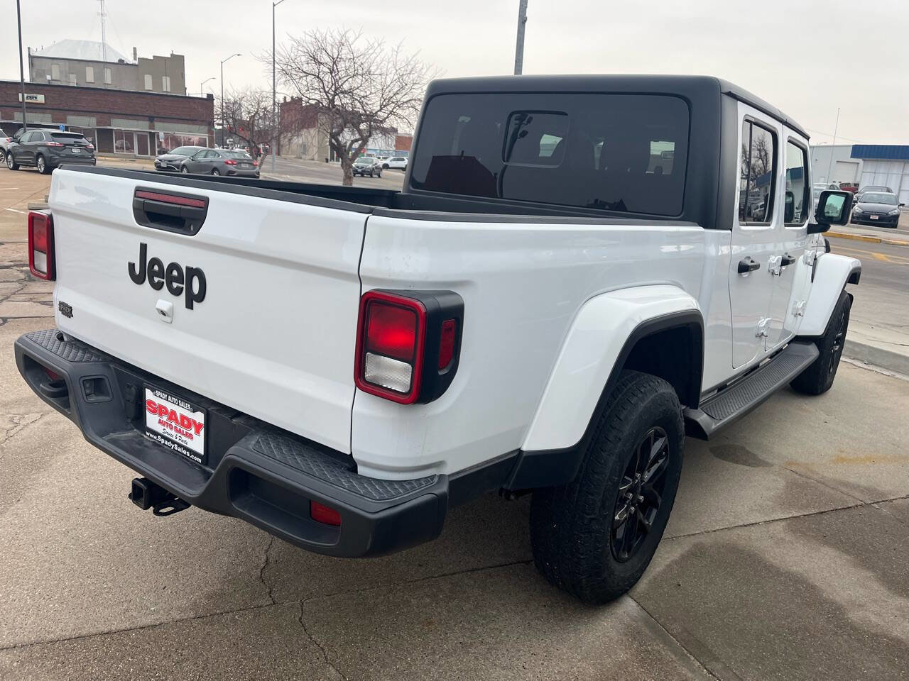 Used 2022 Jeep Gladiator Sport image 11