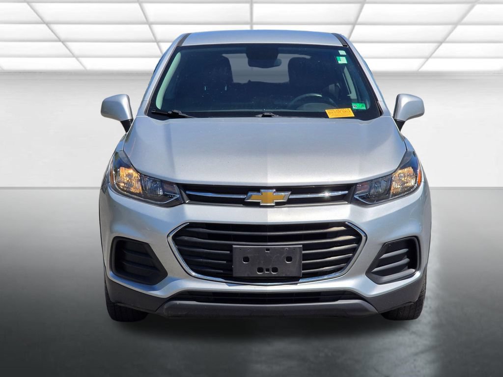 Used 2020 Chevrolet Trax LS w/ Tint and Cruise Package AWD/4WD image 13