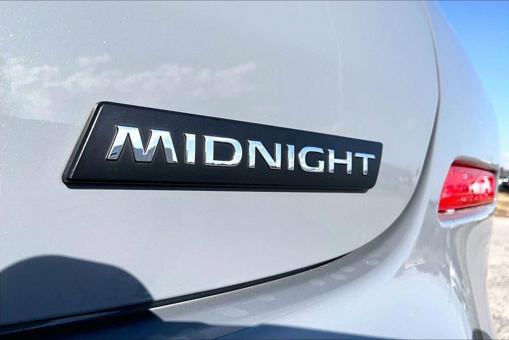 Used 2024 Nissan Murano SV w/ SV Midnight Edition Package image 8