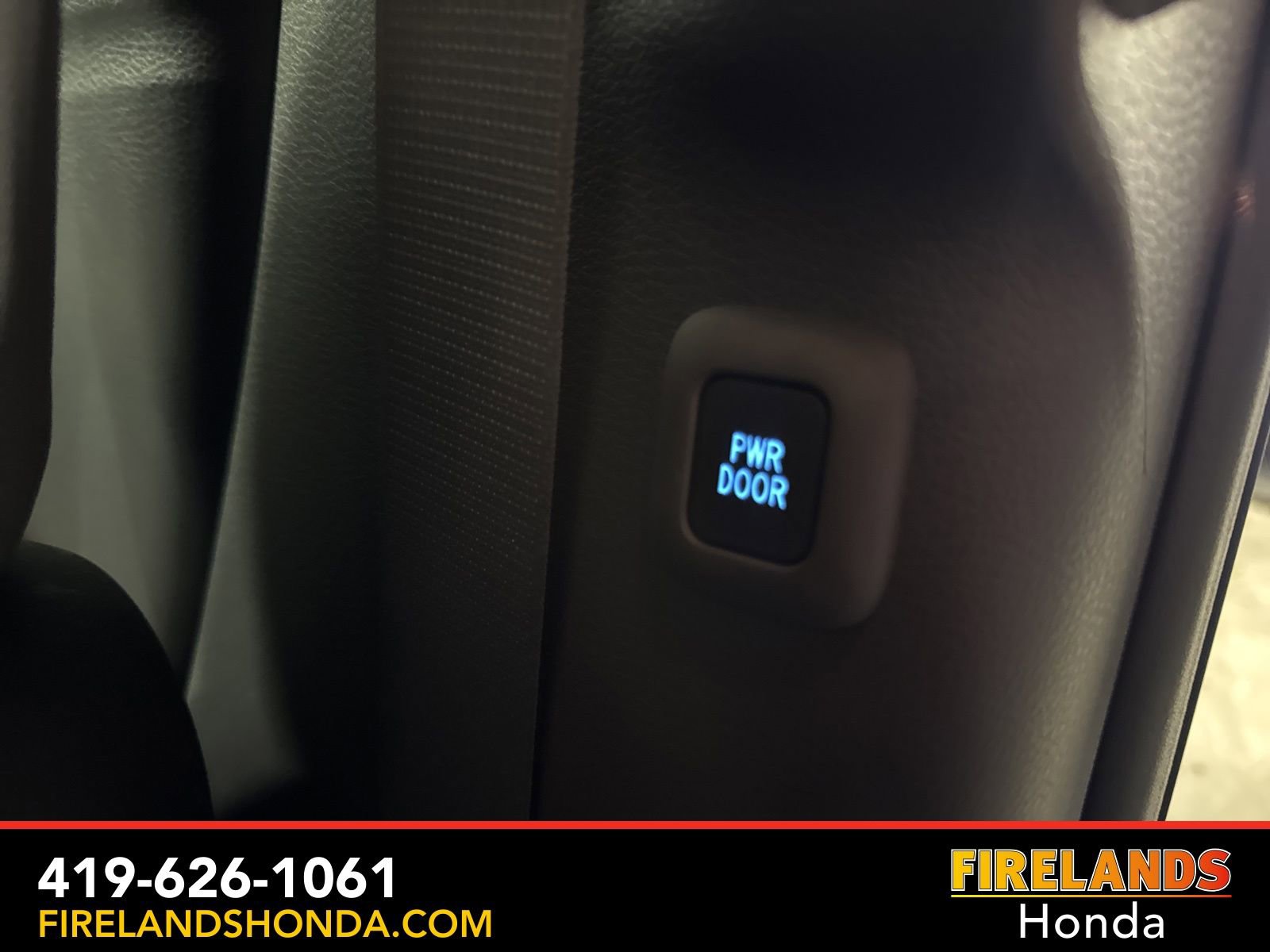 Used 2024 Toyota Sienna XLE AWD/4WD image 42