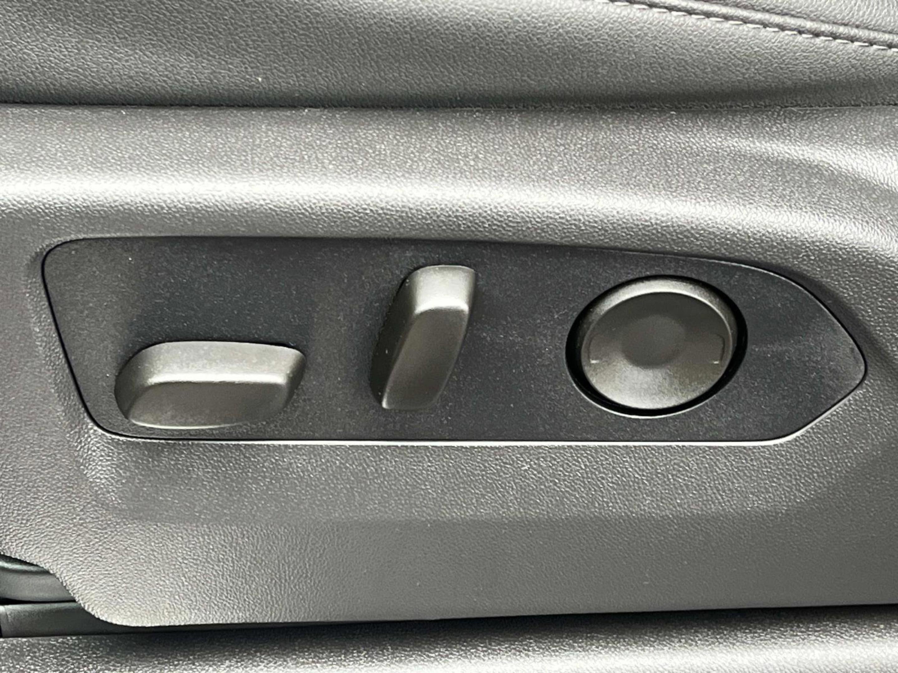 Used 2025 Chevrolet Silverado 1500 RST w/ RST All Star Premium Package image 34