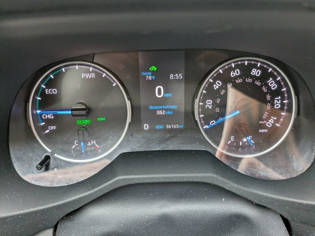 Used 2021 Toyota RAV4 XLE Premium AWD/4WD image 17