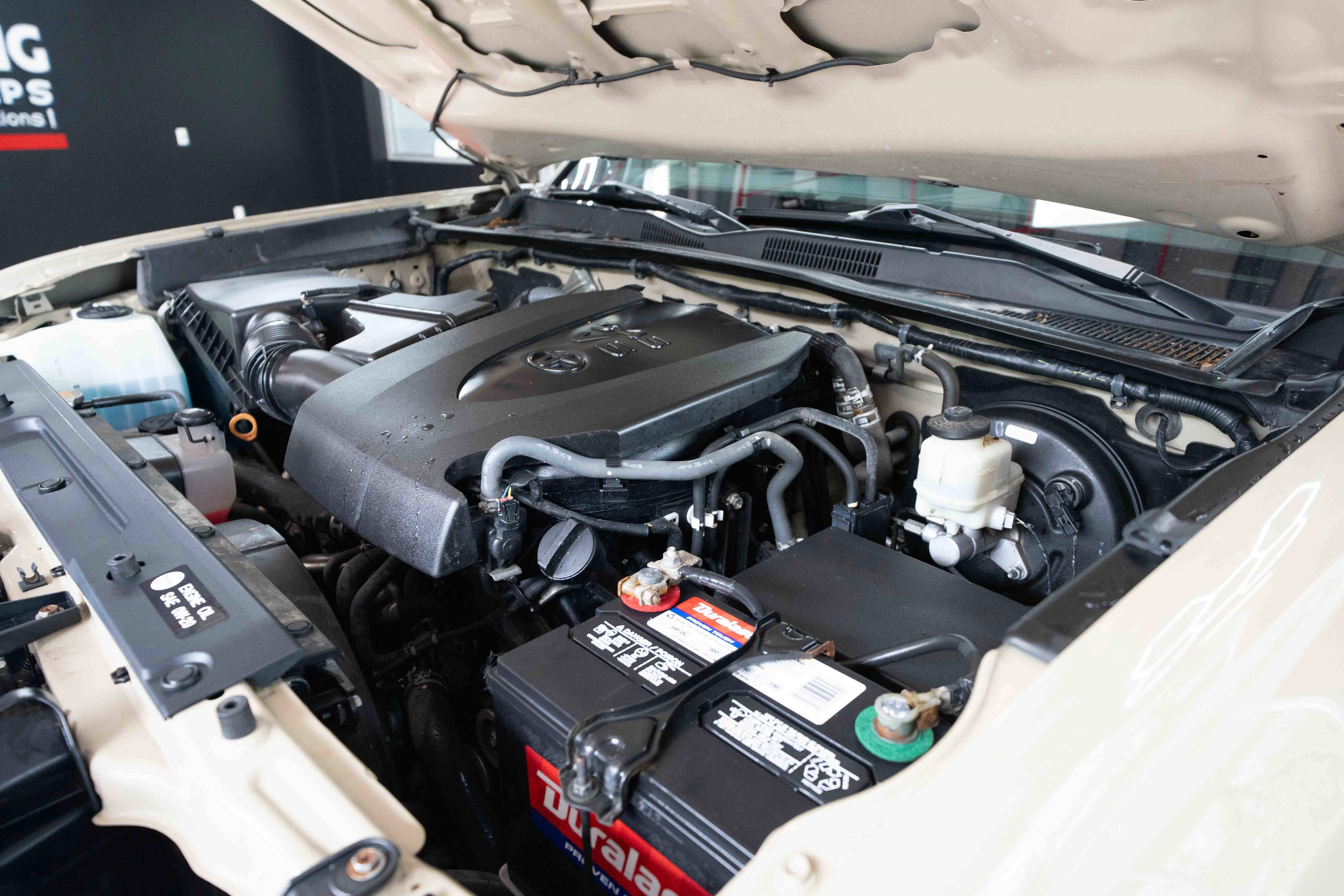 Used 2017 Toyota Tacoma TRD Sport w/ Tow Package (A/T) image 32