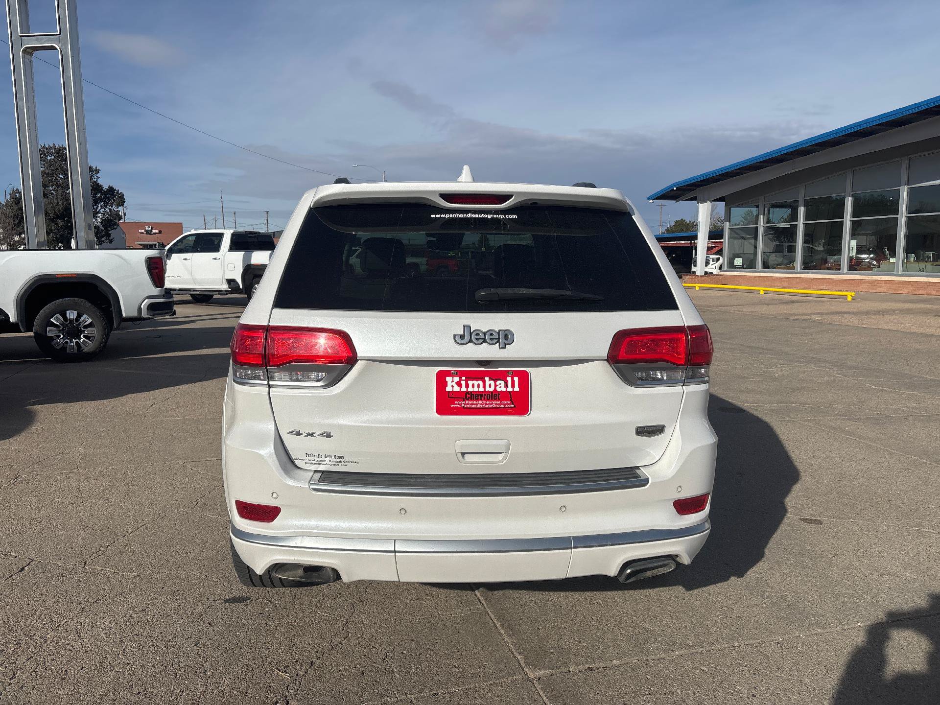 Used 2017 Jeep Grand Cherokee Summit AWD/4WD image 4