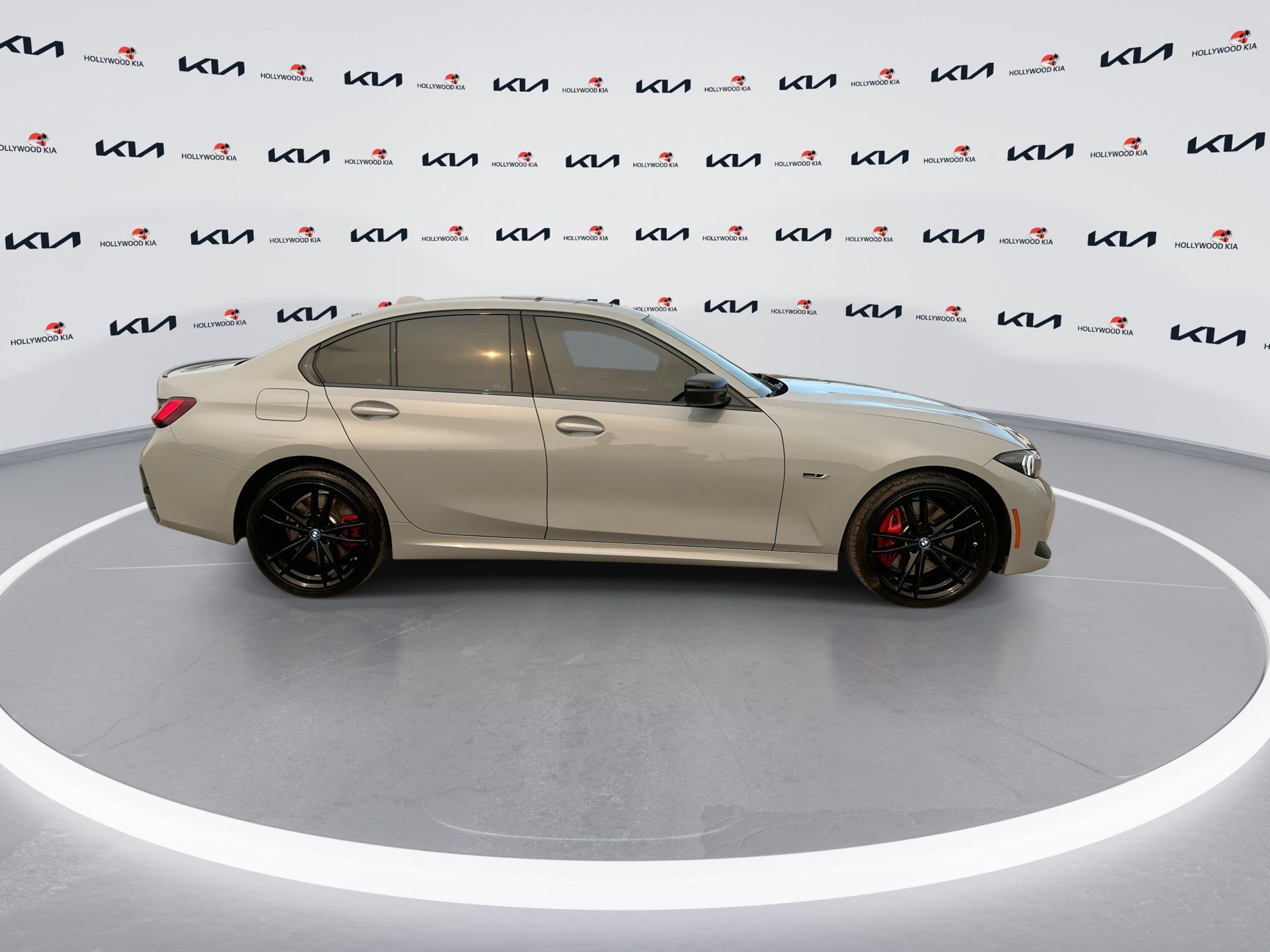 Used 2023 BMW 330e w/ M Sport Package RWD image 9