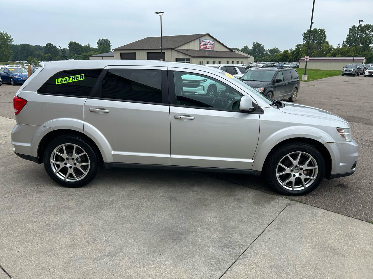Used 2013 Dodge Journey R/T w/ Navigation & Sound Group I FWD image 4