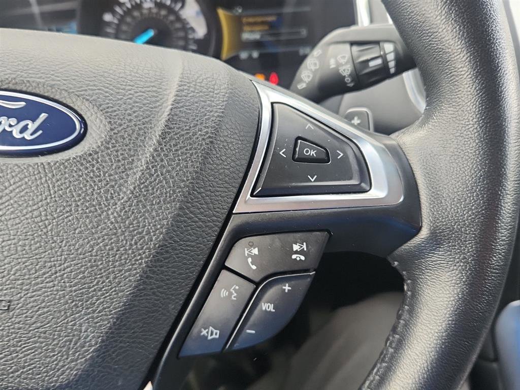 Used 2019 Ford Edge Titanium w/ Equipment Group 301A AWD/4WD image 17