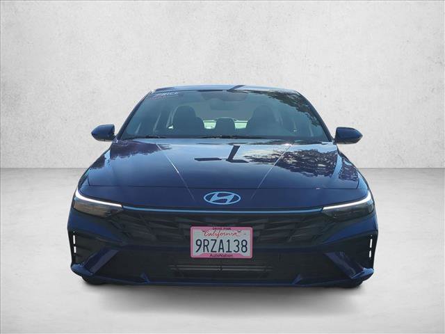 Certified 2025 Hyundai Elantra SE video 2