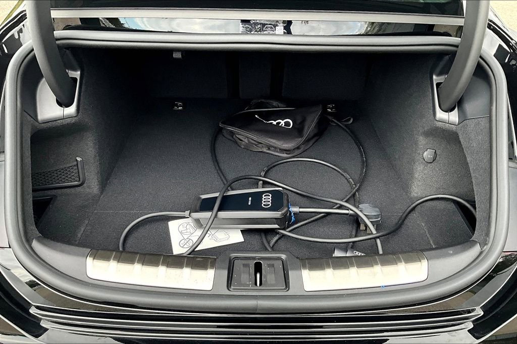 New 2026 Audi RS e-tron GT performance image 15