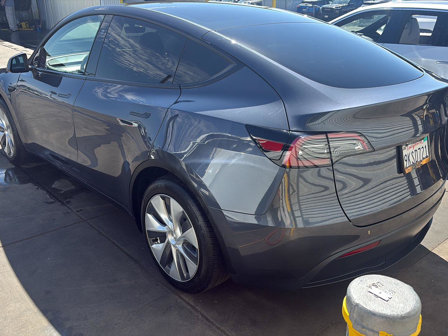 Used 2023 Tesla Model Y 2WD image 4