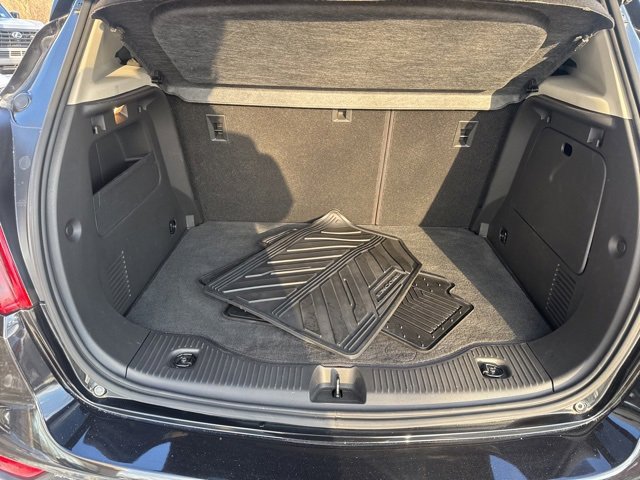 Used 2022 Buick Encore Preferred w/ Safety Package image 29