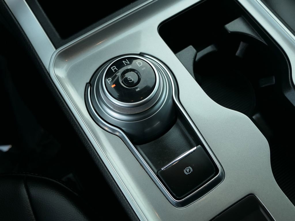 Used 2024 Ford Edge SEL image 24