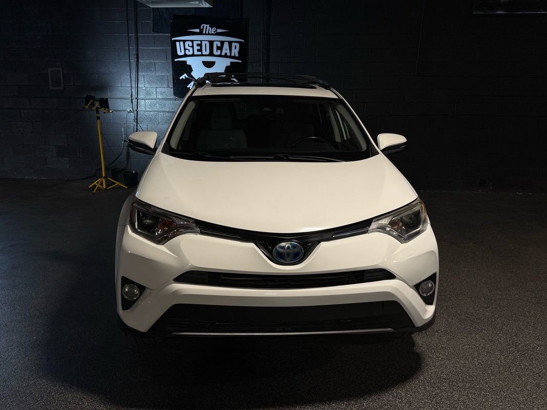 Used 2018 Toyota RAV4 LE w/ All Weather Liner Package AWD/4WD image 9