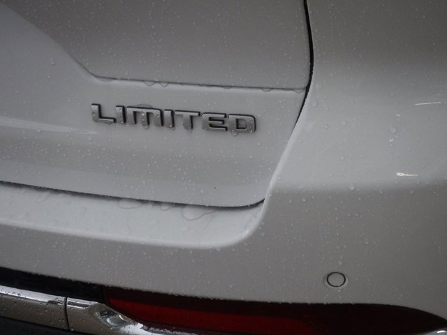 New 2025 Jeep Grand Cherokee Limited w/ MOPAR Finishing Package image 8