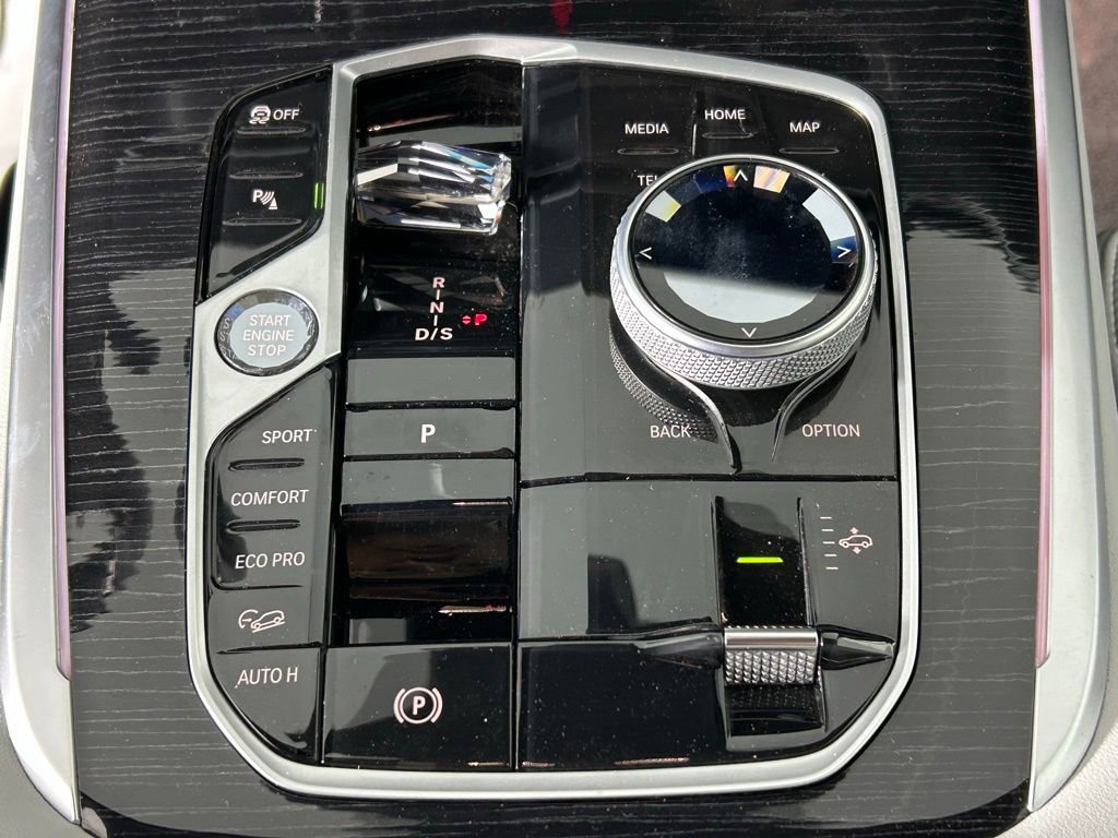 Used 2023 BMW X7 xDrive40i w/ M Sport Package AWD/4WD image 28