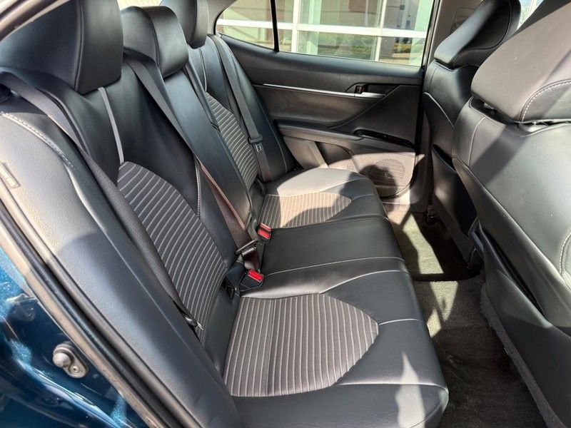 Used 2020 Toyota Camry SE image 12
