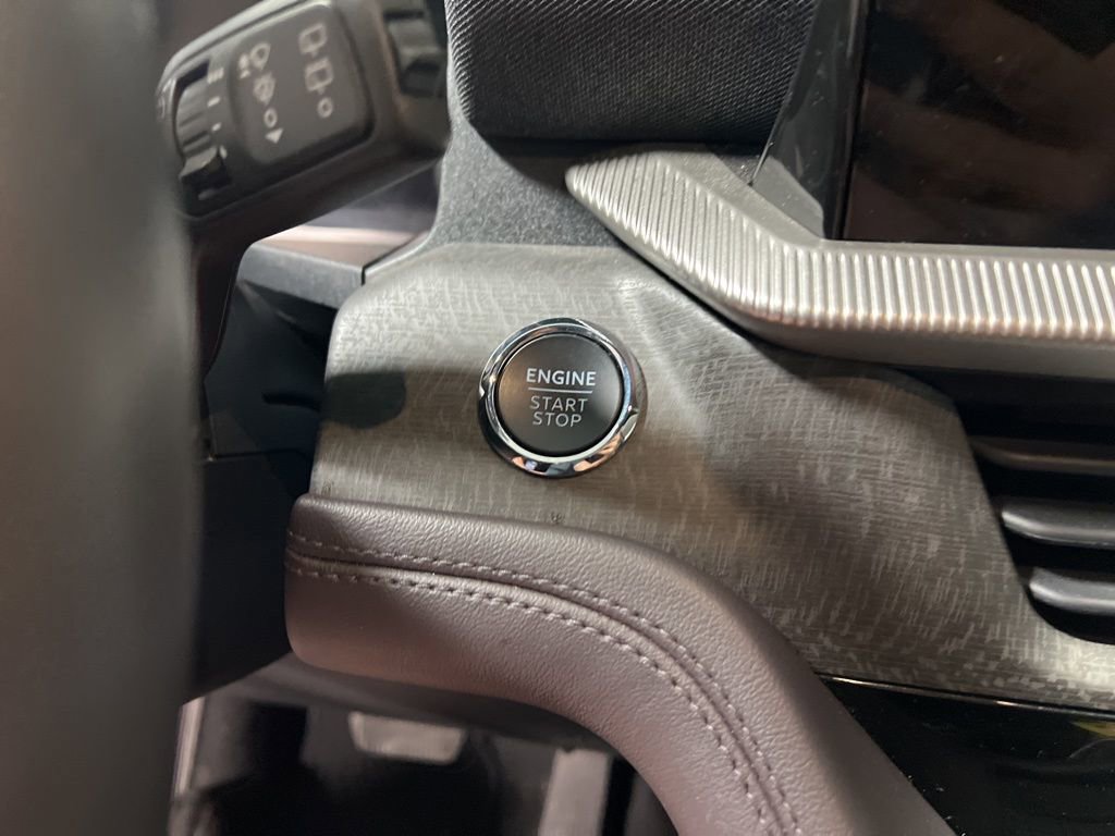 Used 2025 Ford Explorer Platinum w/ LUX Leather Package image 34