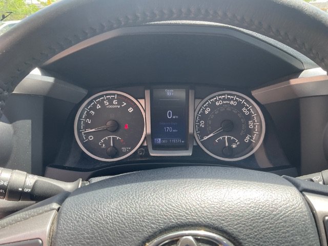 Used 2017 Toyota Tacoma SR5 w/ Tow Package AWD/4WD image 22
