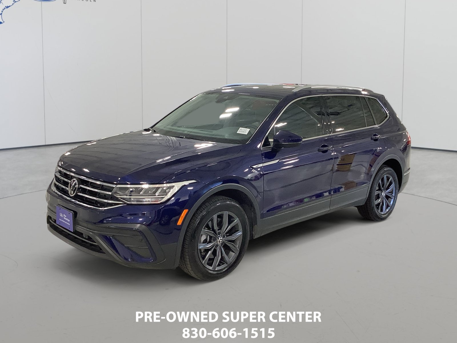 Used 2022 Volkswagen Tiguan SE FWD image 1