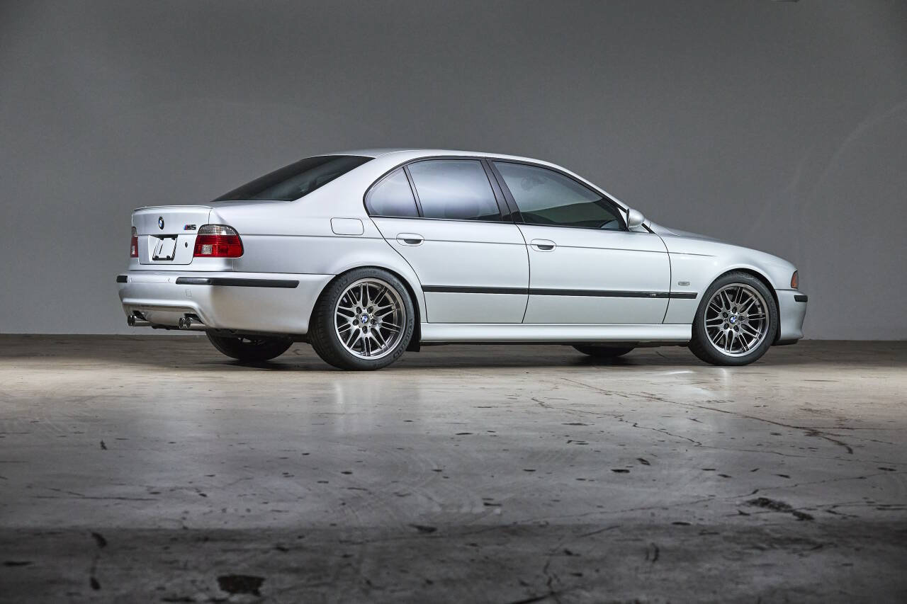 Used 2003 BMW M5 RWD image 5