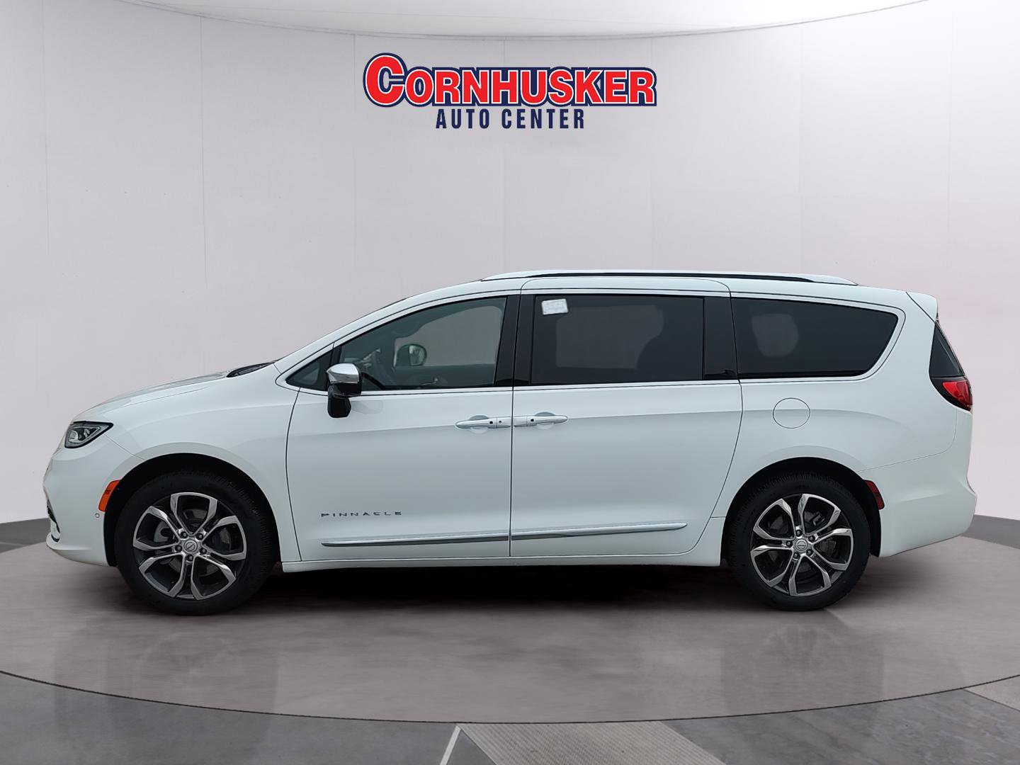 New 2026 Chrysler Pacifica Pinnacle image 5