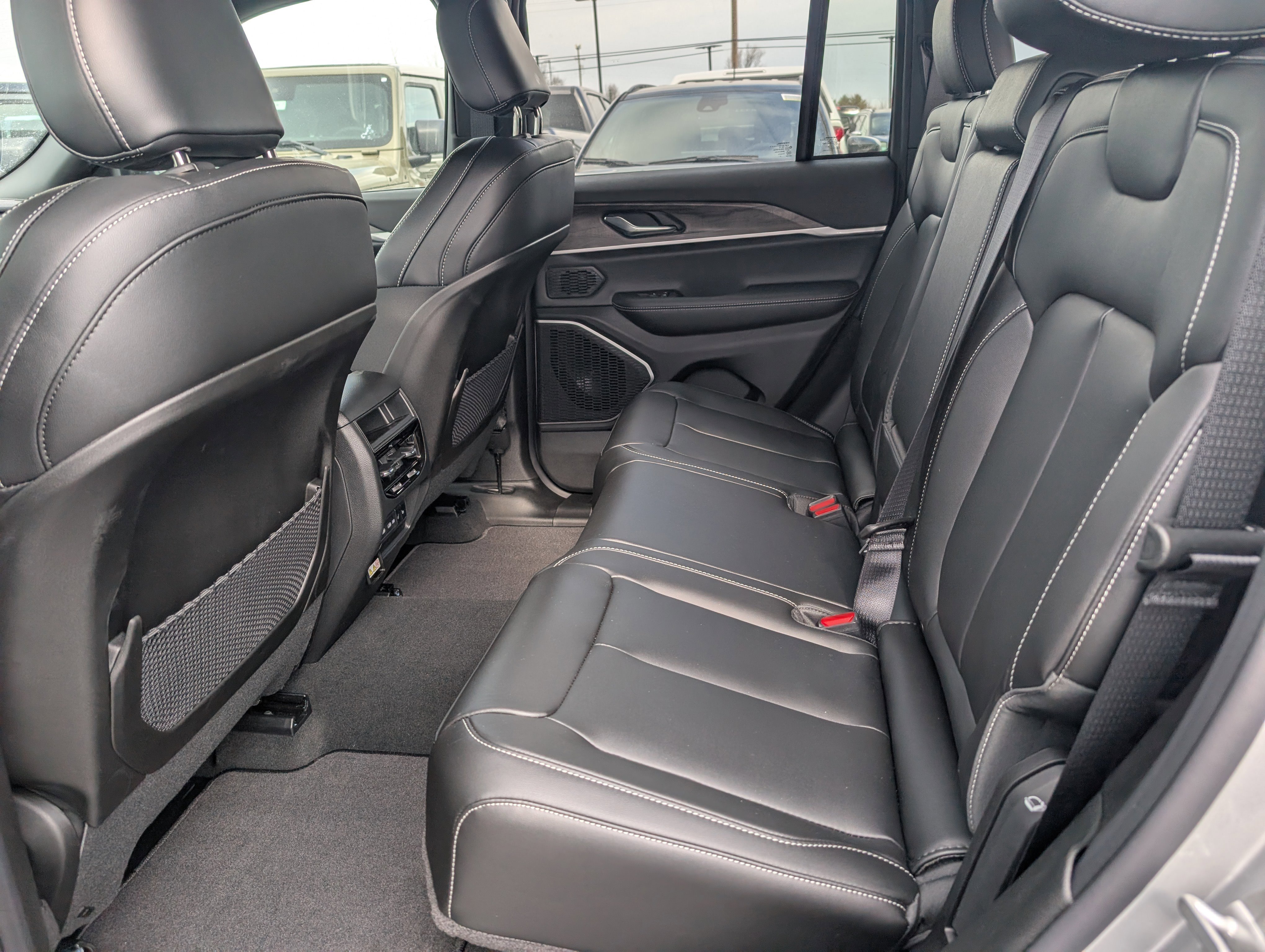 New 2026 Jeep Grand Cherokee Limited image 10