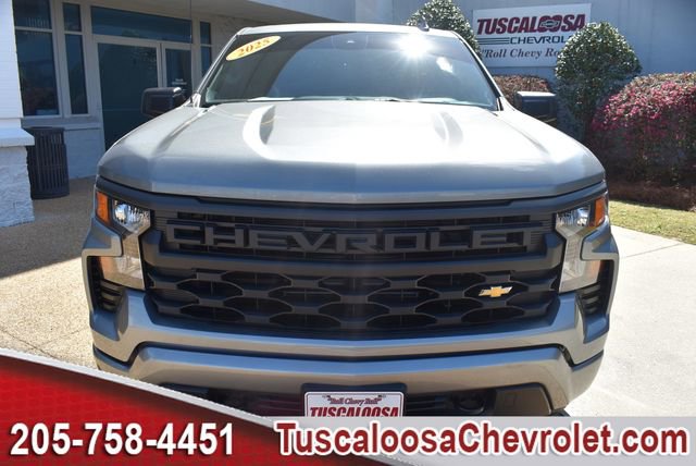 Used 2025 Chevrolet Silverado 1500 Custom image 4