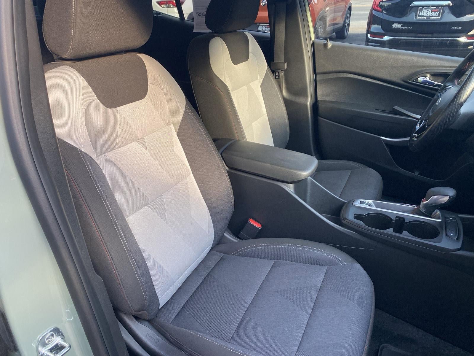 Certified 2024 Chevrolet Trax RS w/ Driver Confidence Package FWD image 26