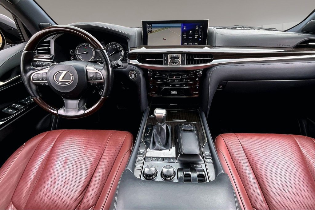 Used 2020 Lexus LX 570 4WD w/ Sport Package image 15