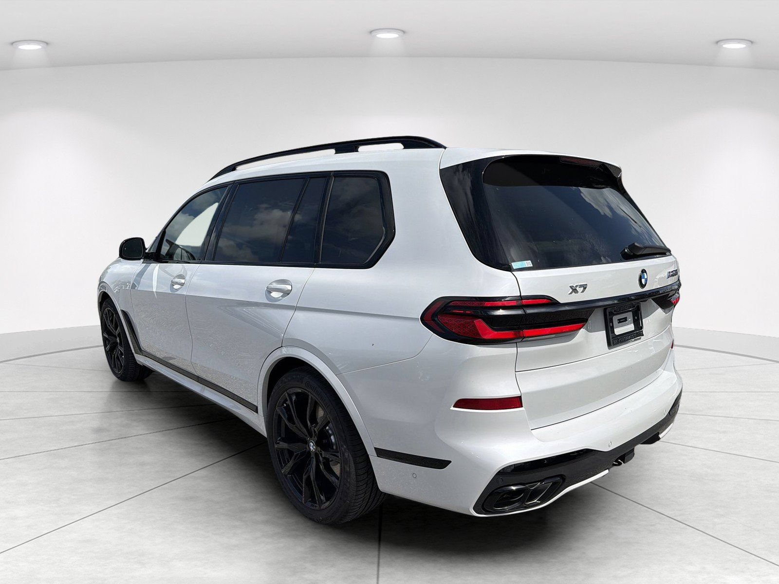 New 2027 BMW X7 M60i AWD/4WD image 6