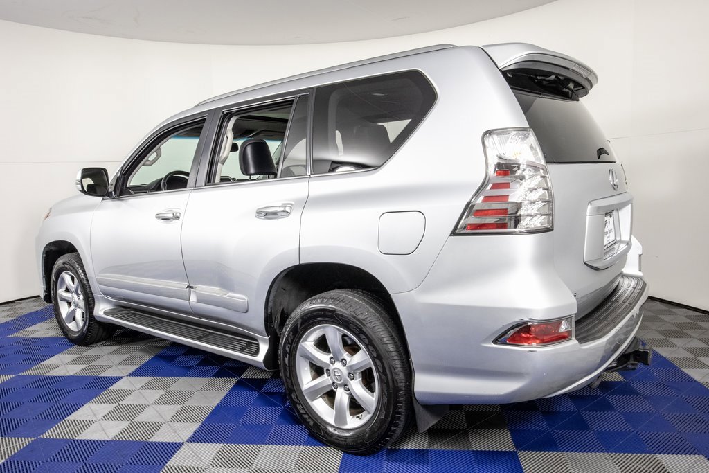 Used 2018 Lexus GX 460 w/ Navigation Package image 6