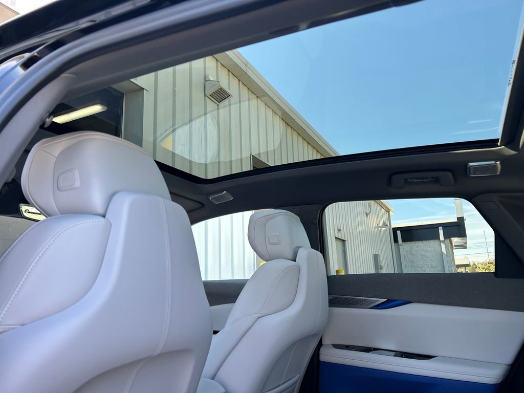 New 2026 Cadillac Optiq Sport 2 image 39