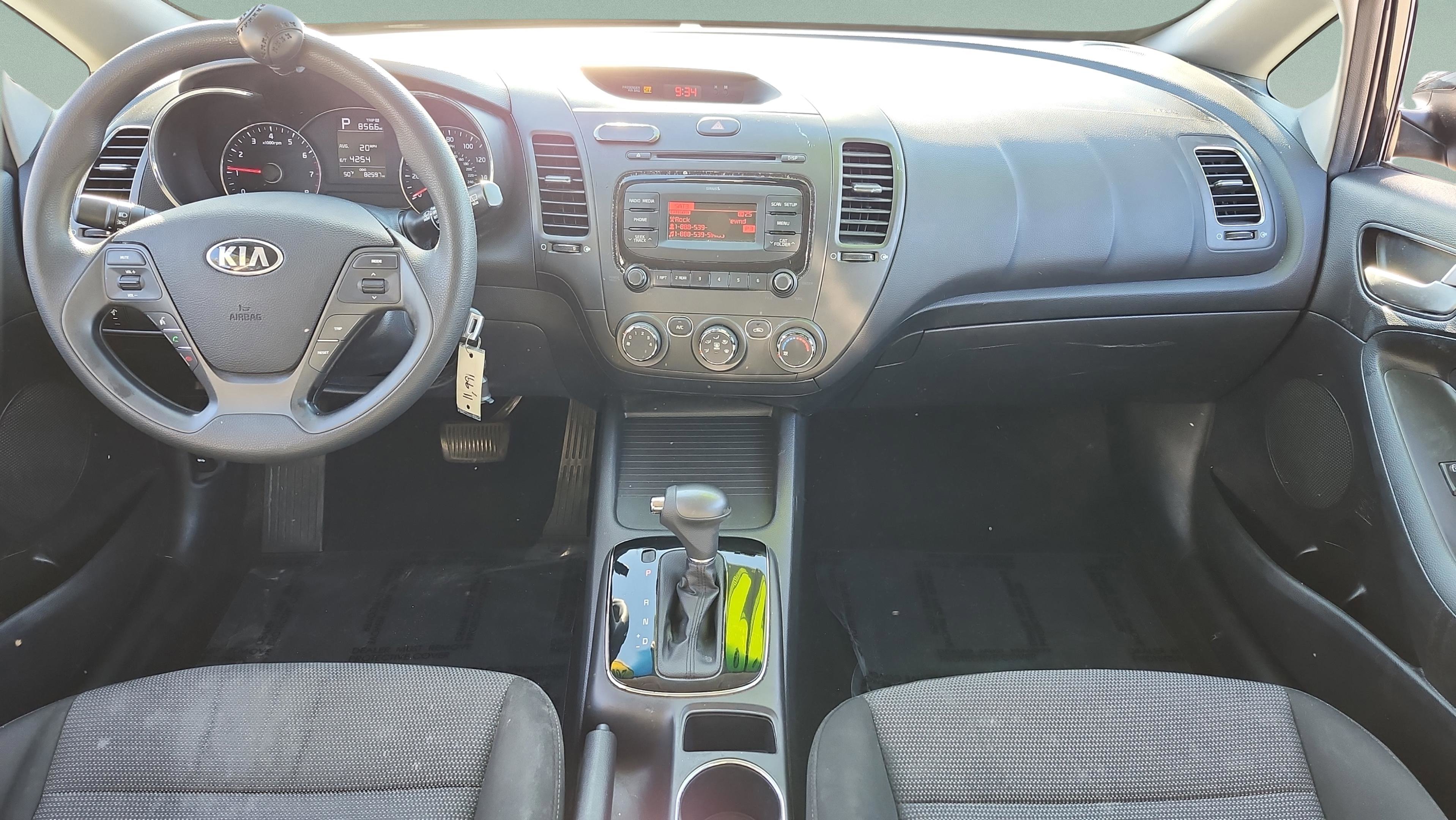 Used 2017 Kia Forte LX image 14