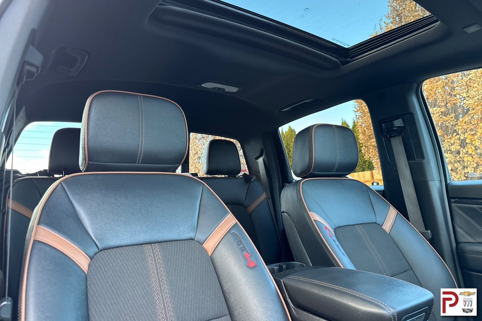 Used 2024 GMC Canyon AT4 w/ Technology Package image 18