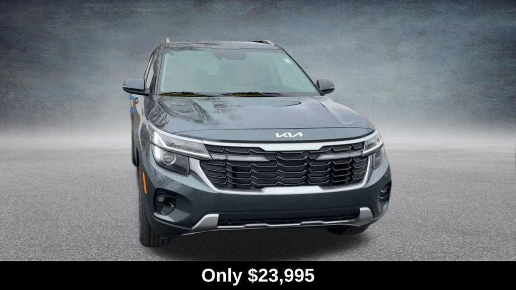 Used 2024 Kia Seltos EX image 4