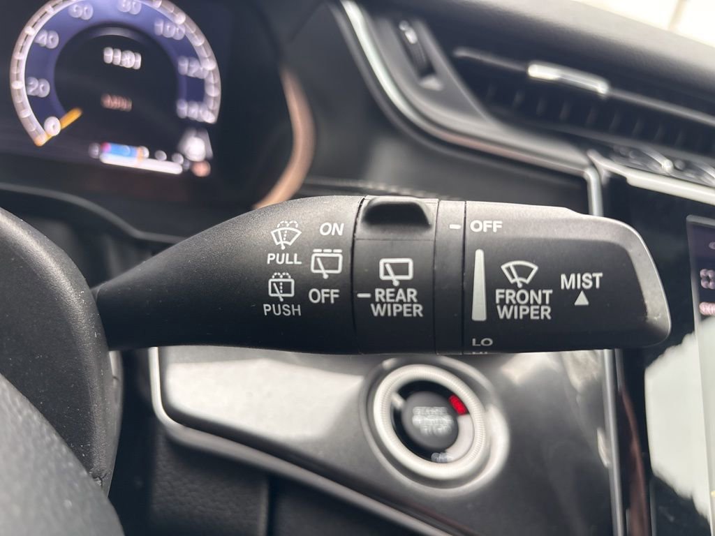 Used 2023 Jeep Grand Cherokee L Laredo image 21