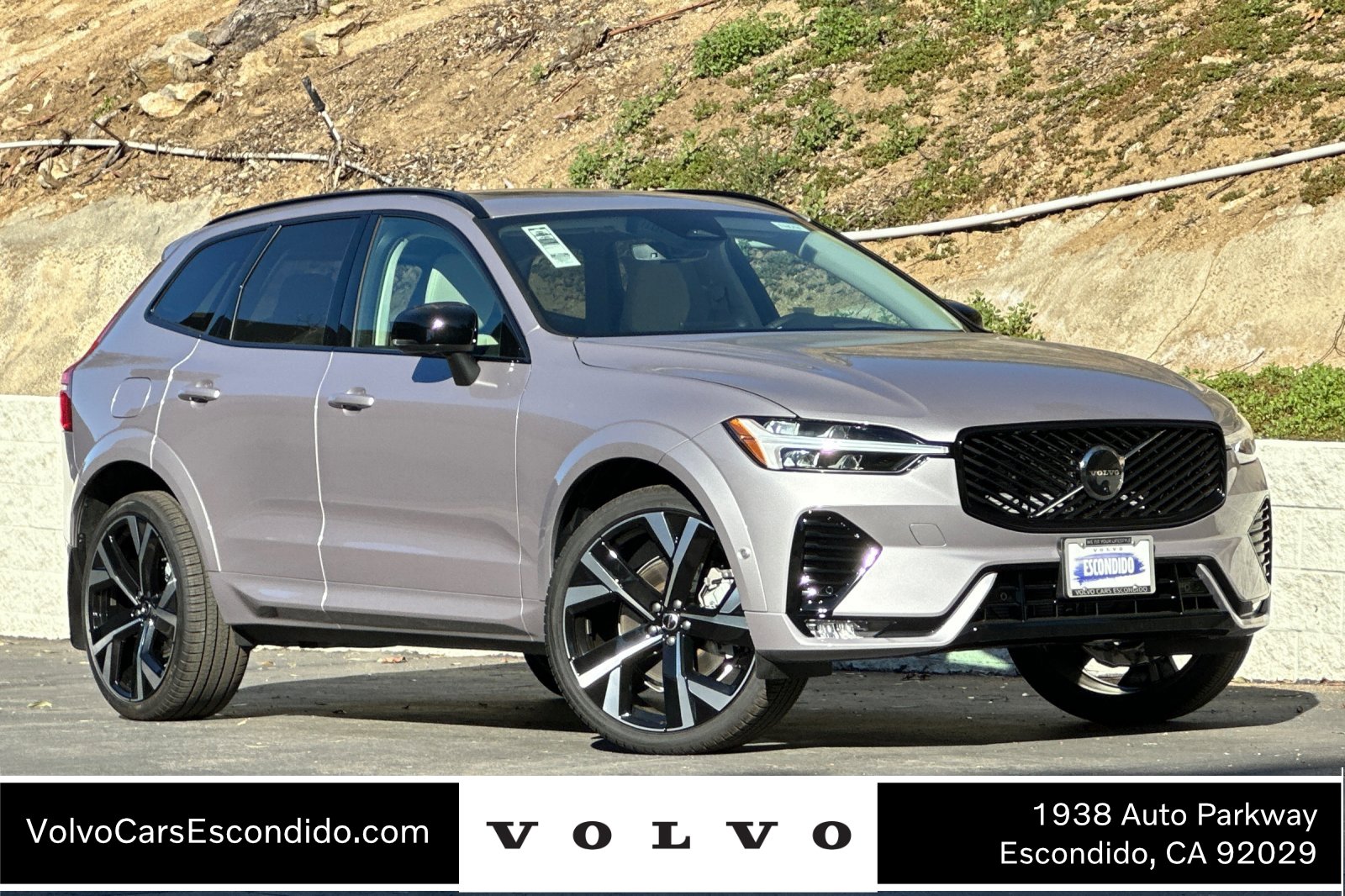 New 2026 Volvo XC60 B5 Ultra image 1