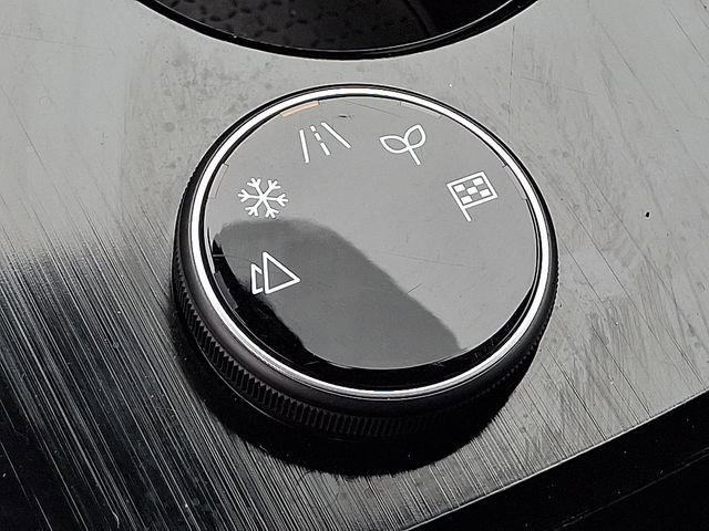 Used 2024 Nissan Rogue S image 25