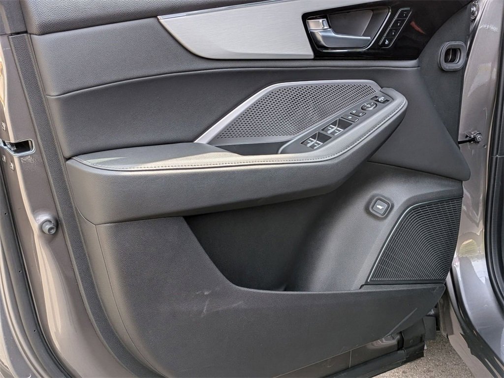 New 2026 Acura MDX SH-AWD image 15