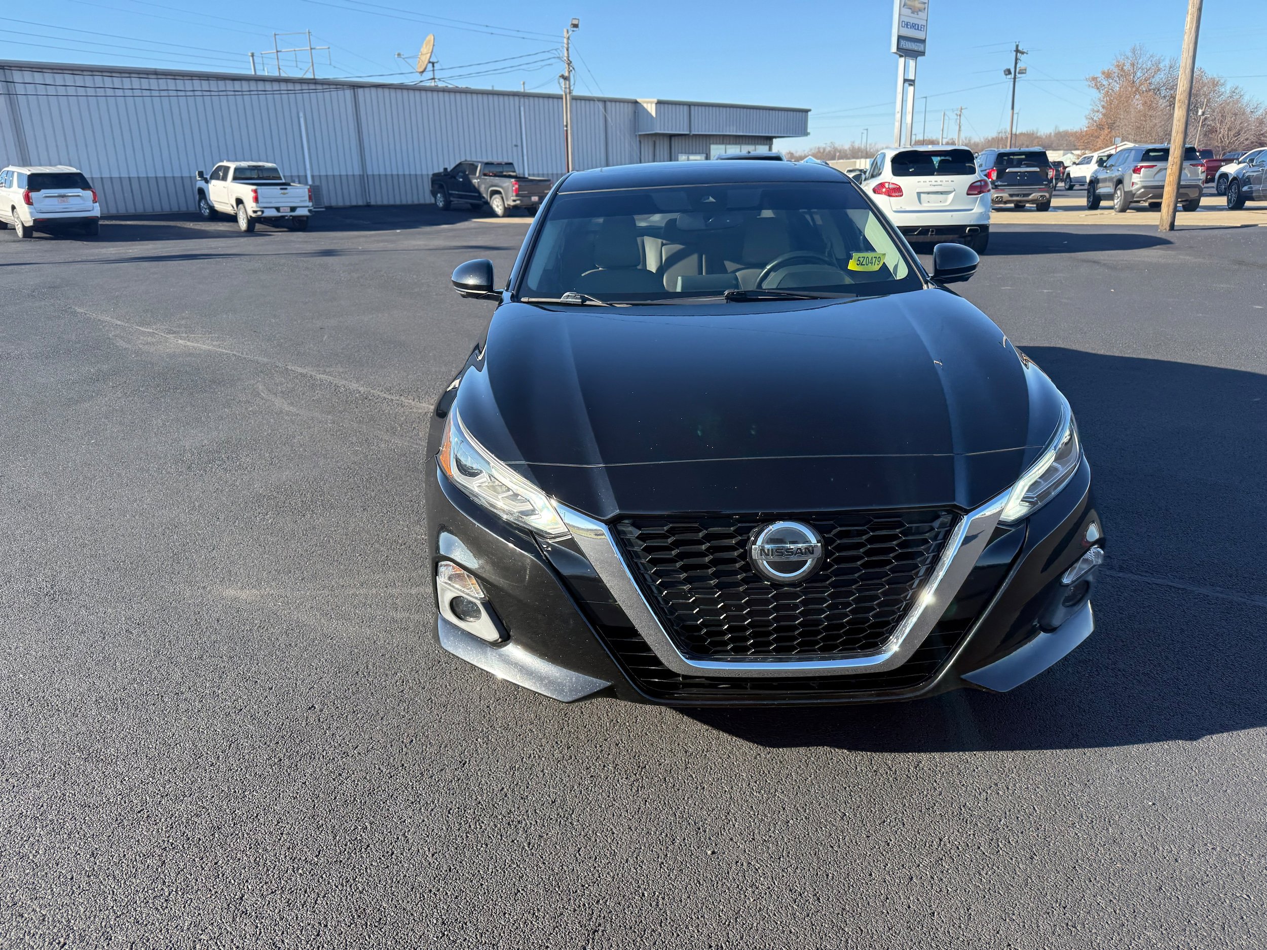 Used 2019 Nissan Altima 2.5 Platinum FWD image 2