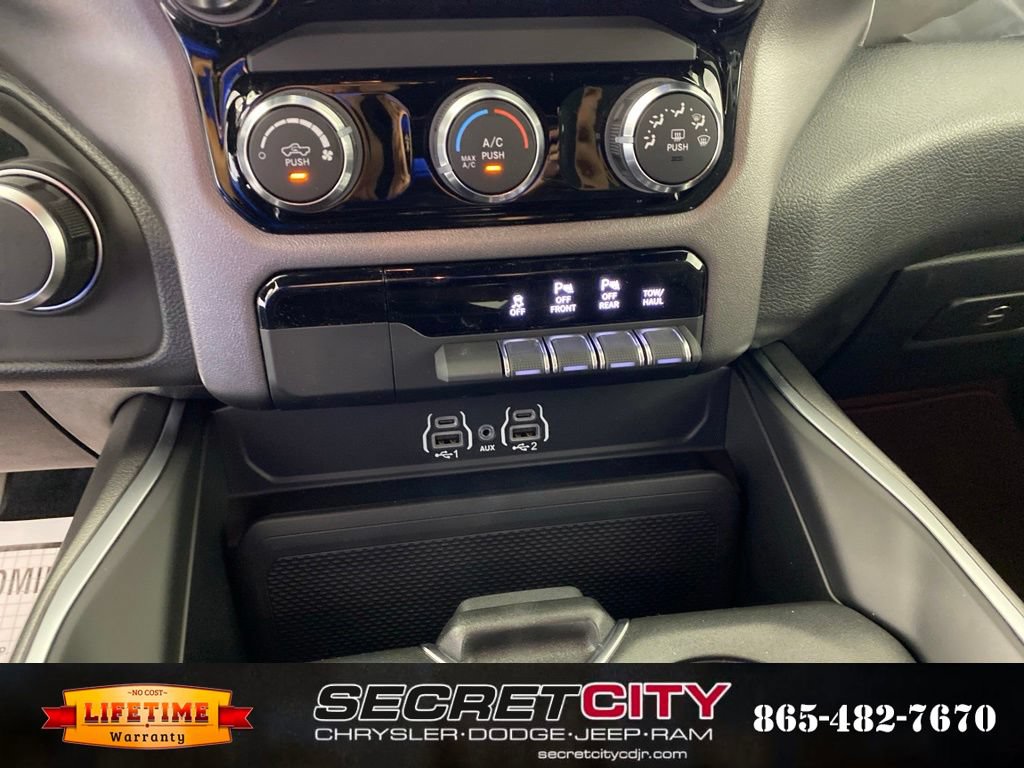 New 2026 RAM 1500 Express AWD/4WD image 23