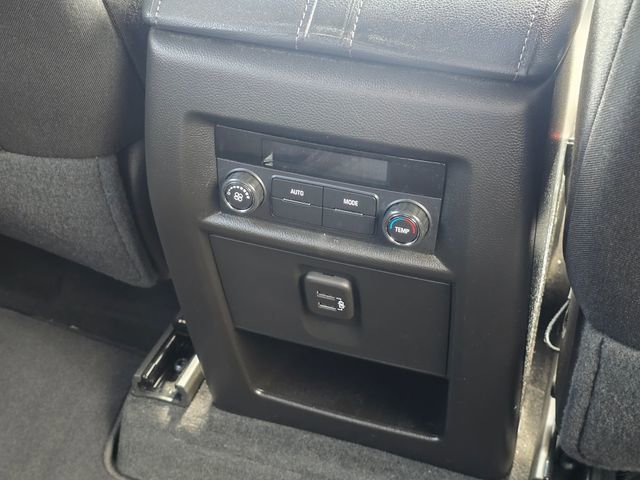 Used 2023 Chevrolet Traverse LT image 19