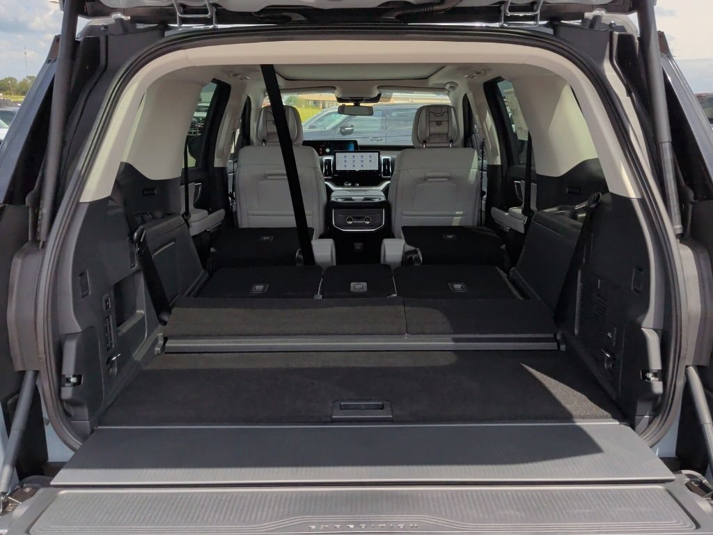 New 2027 Ford Expedition Platinum w/ Driver's Package RWD image 49