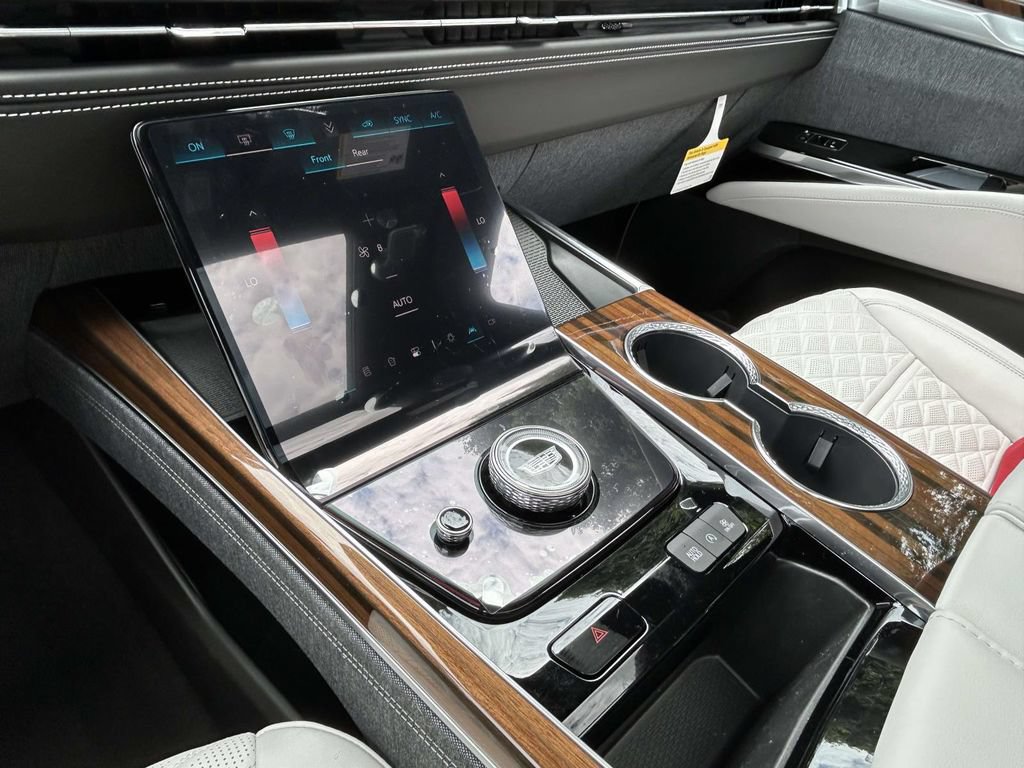 New 2026 Cadillac Escalade Platinum Sport w/ LPO, ONYX Package AWD/4WD image 25