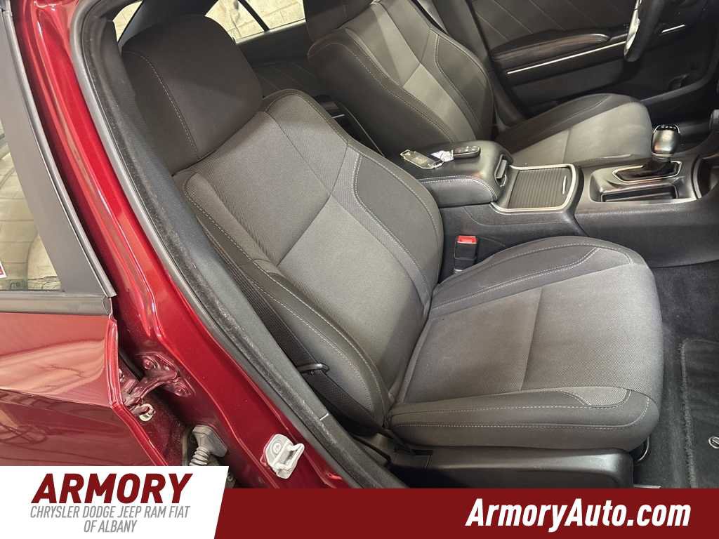 Used 2017 Dodge Charger SXT image 34