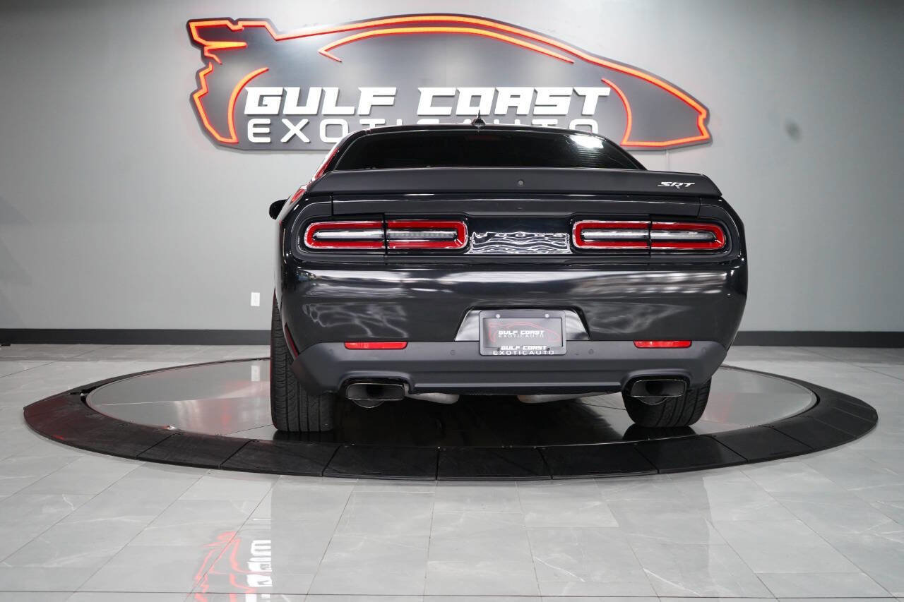 Used 2015 Dodge Challenger SRT Hellcat image 10