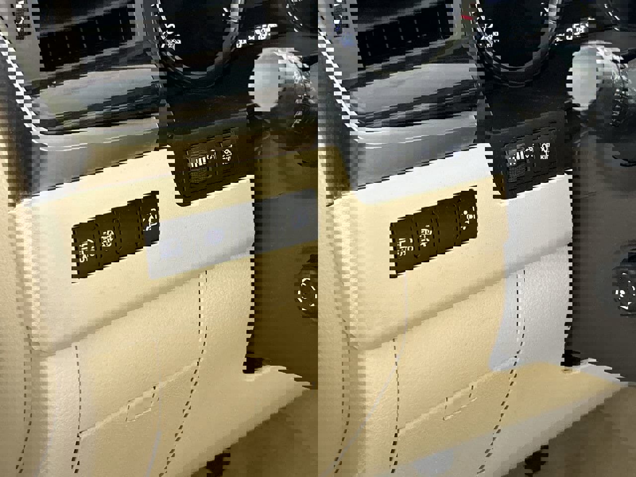 Used 2018 Lexus LX 570 4WD image 13