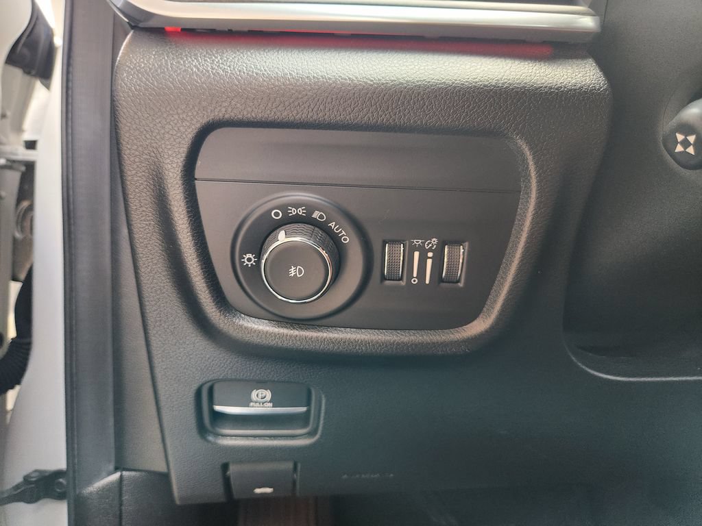 Used 2023 Jeep Grand Cherokee L Overland AWD/4WD image 23