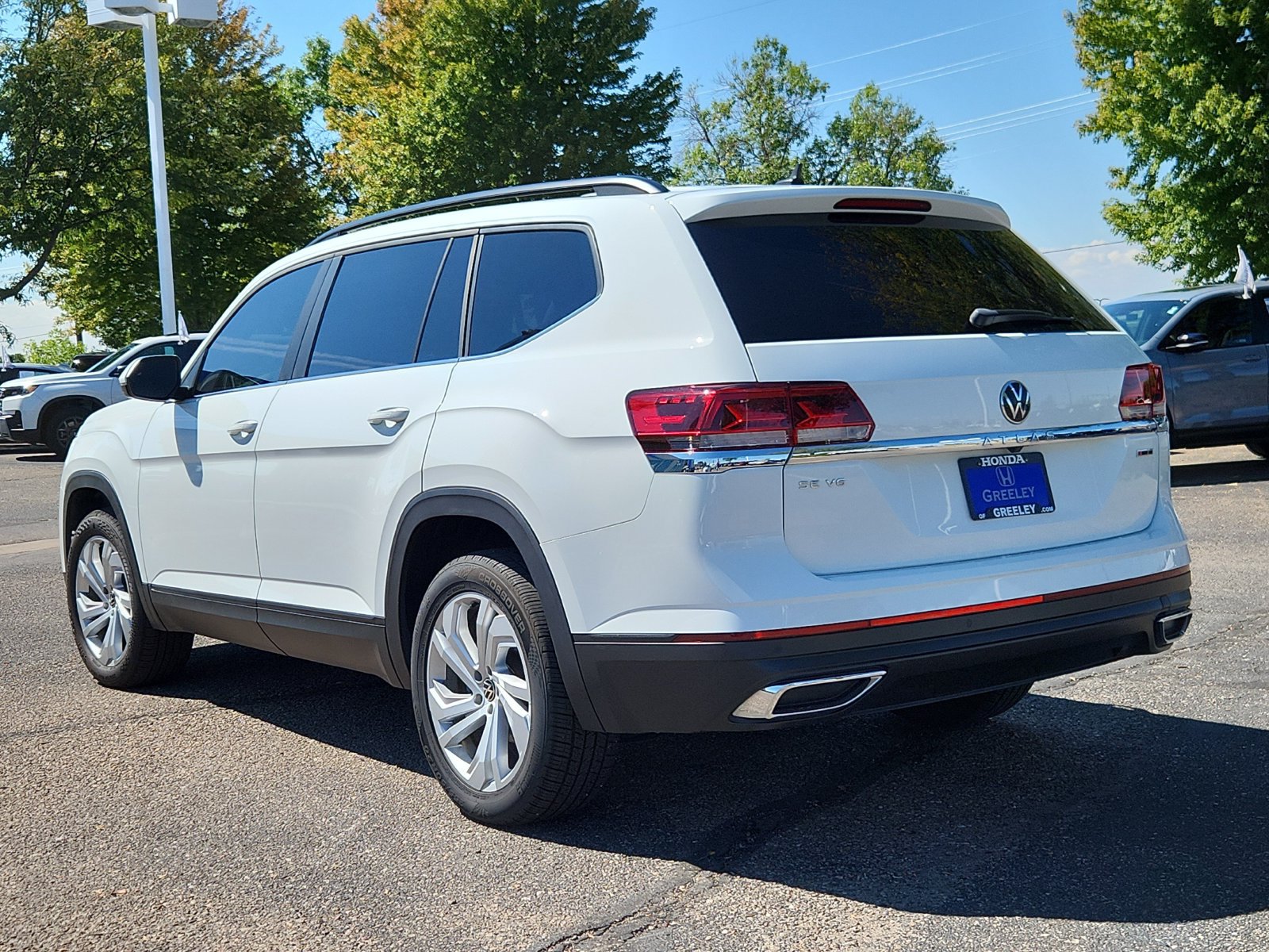 Used 2021 Volkswagen Atlas SE AWD/4WD image 3