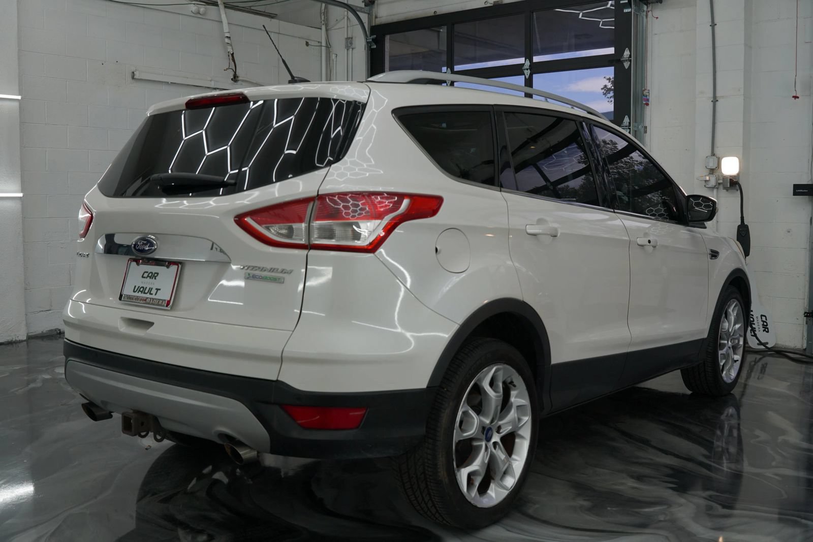 Used 2015 Ford Escape Titanium w/ Equipment Group 301A FWD image 8